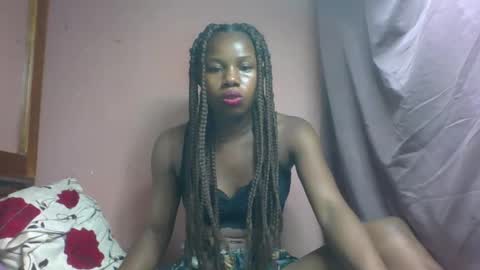 Snapshot of franciefrancie chatting on 03-06-25, 09:42 francilla online show from 03-06-25, 09:42
