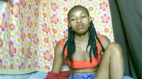 Snapshot of franciefrancie chatting on 10-01-25, 12:44 francilla online show from 10-01-25, 12:44