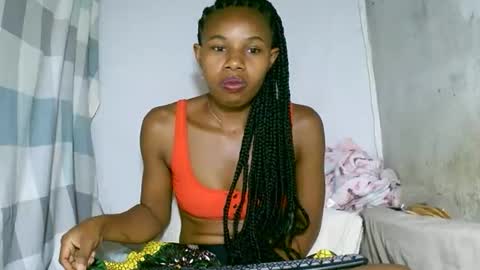 Snapshot of franciefrancie chatting on 10-09-25, 07:23 francilla online show from 10-09-25, 07:23