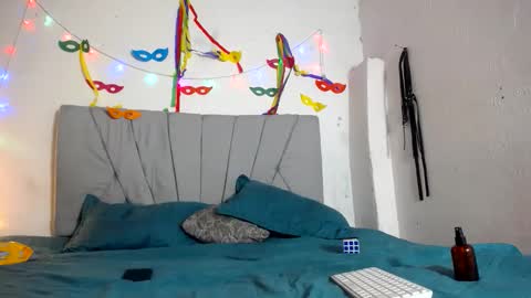 francihot4 online show from 02-15-26, 04:53