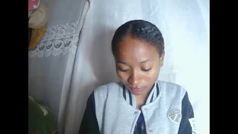 francine925426 online show from 12-16-25, 06:29