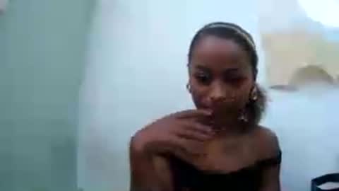 Snapshot of francine925426 chatting on 07-16-26, 06:41 francine925426 online show from 07-16-26, 06:41