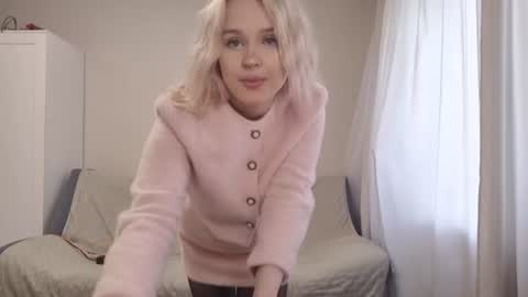 Snapshot of franciscoblanca chatting on 06-19-26, 12:31 Bloum online show from 06-19-26, 12:31