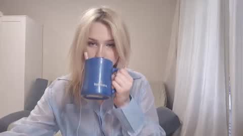 Snapshot of franciscoblanca chatting on 06-22-26, 12:24 Bloum online show from 06-22-26, 12:24
