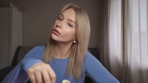 Snapshot of franciscoblanca chatting on 07-06-26, 02:25 Bloum online show from 07-06-26, 02:25