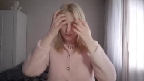 Snapshot of franciscoblanca chatting on 07-12-26, 04:42 Bloum online show from 07-12-26, 04:42