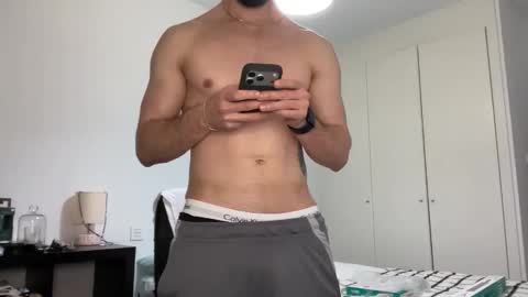 Snapshot of franco03952 chatting on 02-19-26, 06:59 franco03952 online show from 02-19-26, 06:59