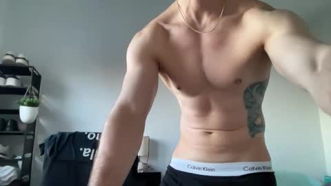 Snapshot of franco03952 chatting on 02-26-26, 05:12 franco03952 online show from 02-26-26, 05:12