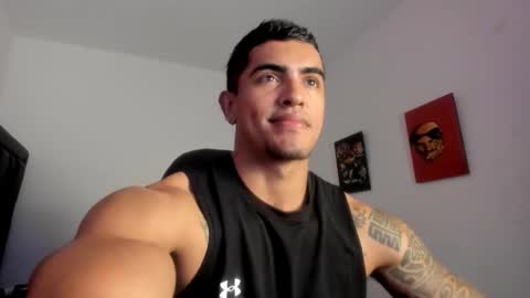 Snapshot of franco_ruiz_ chatting on 10-14-25, 09:48 franco online show from 10-14-25, 09:48