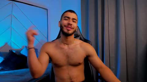 Snapshot of francobanderas1 chatting on 01-17-26, 01:05 FRANCO online show from 01-17-26, 01:05