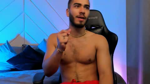 Snapshot of francobanderas1 chatting on 01-19-26, 02:32 FRANCO online show from 01-19-26, 02:32