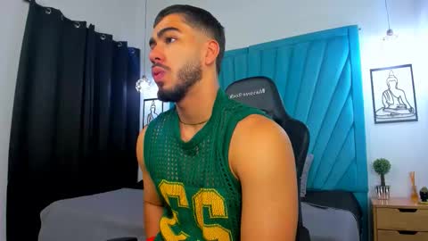 Snapshot of francobanderas1 chatting on 02-11-26, 12:10 FRANCO online show from 02-11-26, 12:10