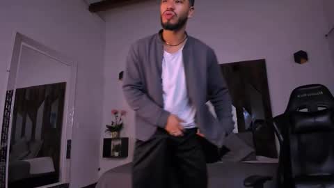 Snapshot of francobanderas1 chatting on 02-18-26, 10:11 FRANCO online show from 02-18-26, 10:11