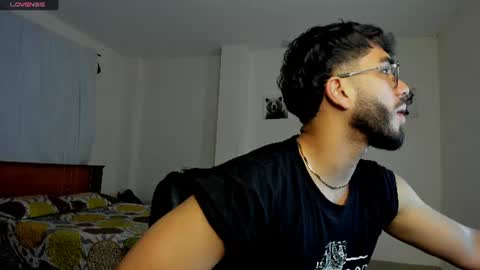 Snapshot of francobanderas1 chatting on 06-12-26, 01:59 FRANCO online show from 06-12-26, 01:59