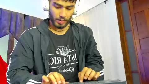 Snapshot of francobanderas1 chatting on 07-02-26, 02:44 FRANCO online show from 07-02-26, 02:44
