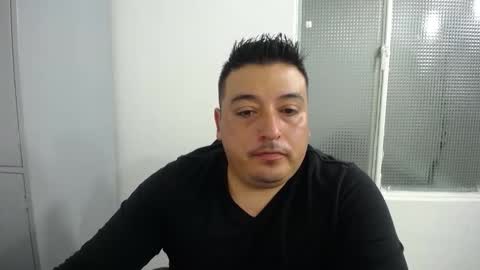 Juan online show from 11-26-25, 03:40