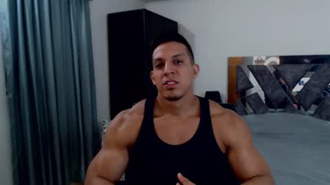 Snapshot of frank_heaven_shore chatting on 06-17-26, 08:10 Frank online show from 06-17-26, 08:10