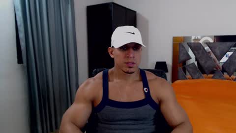 Snapshot of frank_heaven_shore chatting on 06-27-26, 02:49 Frank online show from 06-27-26, 02:49