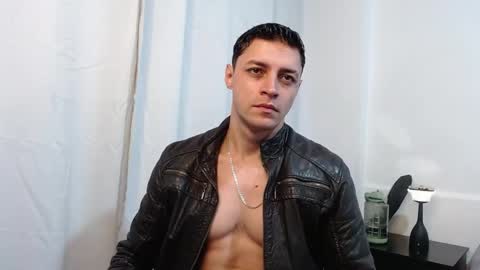 Snapshot of frank_millers chatting on 04-21-26, 12:00 Frank online show from 04-21-26, 12:00