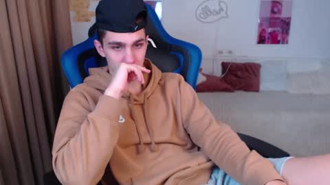 Frank online show from 12-04-24, 02:53