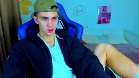 Frank online show from 09-25-25, 05:22