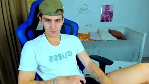 Frank online show from 10-10-25, 04:44