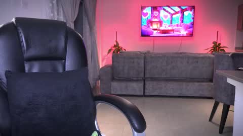 Frank Farrell. Hey remember to give me a thumbs up Ty online show from 02-14-26, 03:25