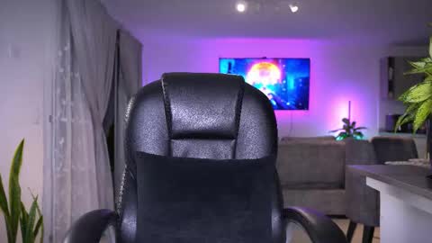 Frank Farrell. Hey remember to give me a thumbs up Ty online show from 02-18-26, 01:12