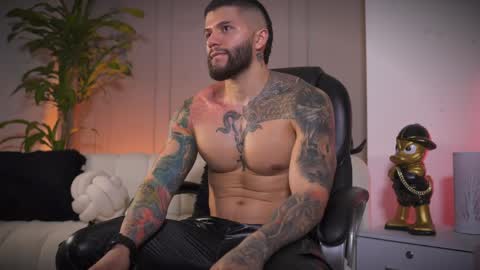 Frank Farrell. Hey remember to give me a thumbs up Ty online show from 04-03-26, 07:12