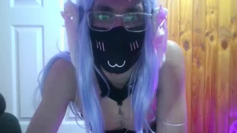 Snapshot of frankie_boygirl chatting on 03-15-26, 02:28 Frankie online show from 03-15-26, 02:28