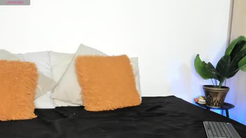 Snapshot of frankmyles01 chatting on 02-05-26, 10:03 frank online show from 02-05-26, 10:03