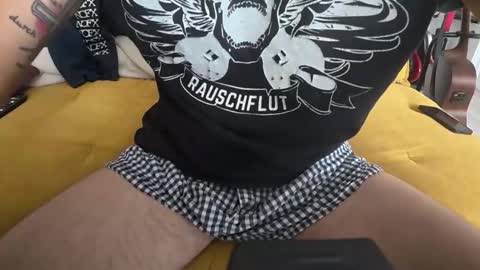 Snapshot of franky84 chatting on 10-14-25, 10:27 franky84 online show from 10-14-25, 10:27