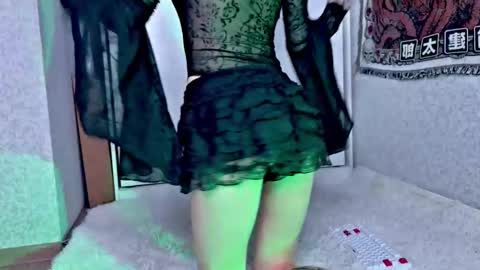 mistress Bastet and  mintcola online show from 10-31-25, 06:14