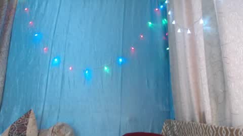 Snapshot of frau_becky chatting on 02-15-25, 10:44 frau_becky online show from 02-15-25, 10:44