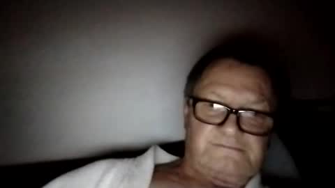 Wolfi online show from 12-16-25, 05:29