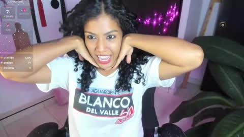Lia Gomez online show from 06-08-26, 01:28