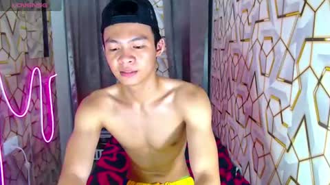Mark online show from 06-20-26, 11:24