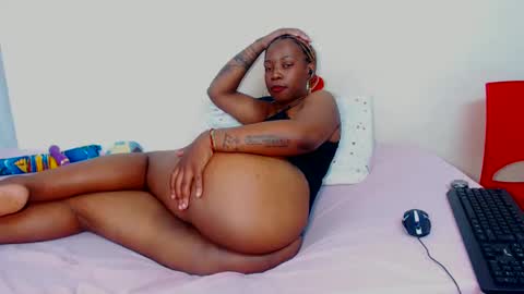 Snapshot of freakyscarlrt00 chatting on 09-13-25, 08:30 FreakyScarlet00 online show from 09-13-25, 08:30