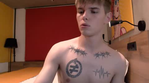 fredd_xanderrs online show from 10-25-25, 07:41