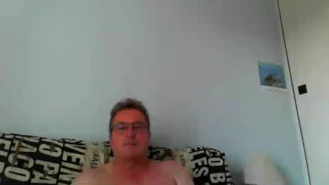 freddy9509 online show from 06-25-26, 04:33