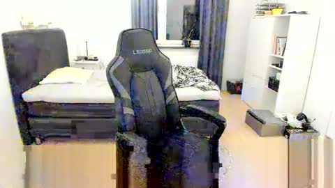 Snapshot of fredrik386959 chatting on 11-27-25, 06:32 Fredrik online show from 11-27-25, 06:32