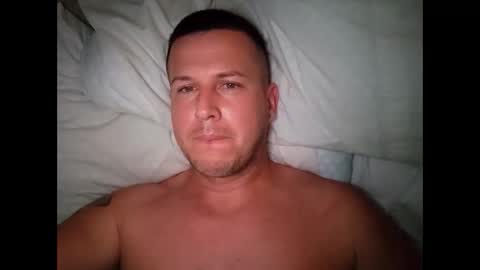 Snapshot of fredwilliam26 chatting on 10-21-25, 01:23 fredwilliam26 online show from 10-21-25, 01:23