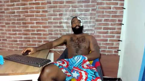 Snapshot of freedom_24 chatting on 06-10-26, 06:40 shakur online show from 06-10-26, 06:40