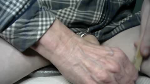 I am a total slave slut. I would like to have multiple owners to use me every day. online show from 12-09-24, 01:29