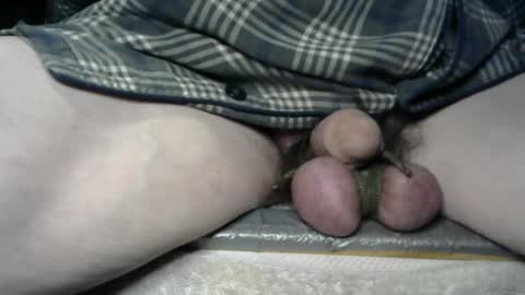 I am a total slave slut. I would like to have multiple owners to use me every day. online show from 12-11-24, 05:00