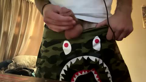 Snapshot of freezeskiii chatting on 09-24-25, 01:47 freezeskiii online show from 09-24-25, 01:47