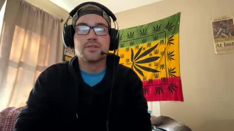 Snapshot of freezeskiii chatting on 10-29-25, 04:42 freezeskiii online show from 10-29-25, 04:42