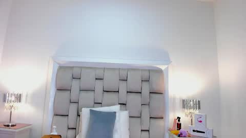 Snapshot of frehia_dimou chatting on 05-03-26, 02:45 Frehia online show from 05-03-26, 02:45
