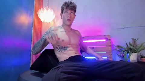 Xavier online show from 11-30-25, 01:59