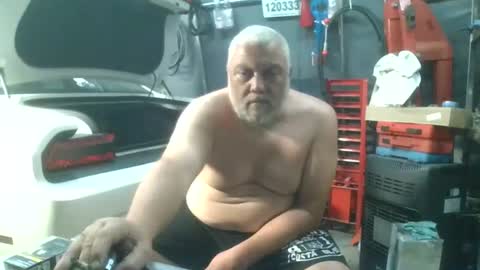 Snapshot of frenchdaddy95 chatting on 07-20-26, 05:15 frenchdaddy95 online show from 07-20-26, 05:15